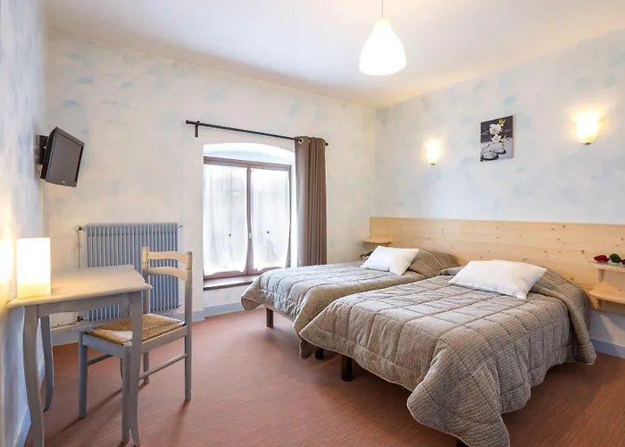 Le Barriol Отель