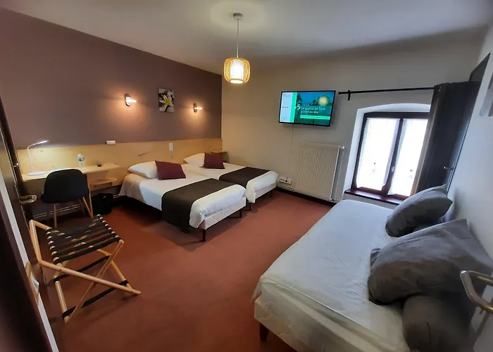 Le Barriol Отель